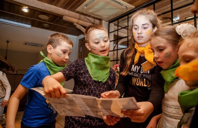 Quest for a teenager in Vladivostok.