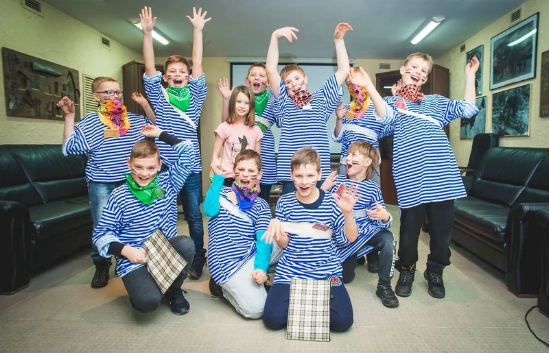 Quest for a teenager in Vladivostok.